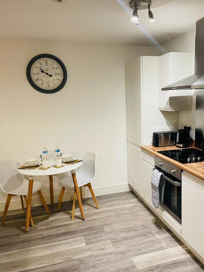 #0509 Two Bedroom Serviced Apartment- Free Parking ダービー エクステリア 写真