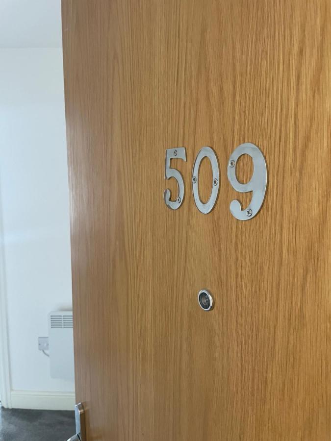 #0509 Two Bedroom Serviced Apartment- Free Parking ダービー エクステリア 写真